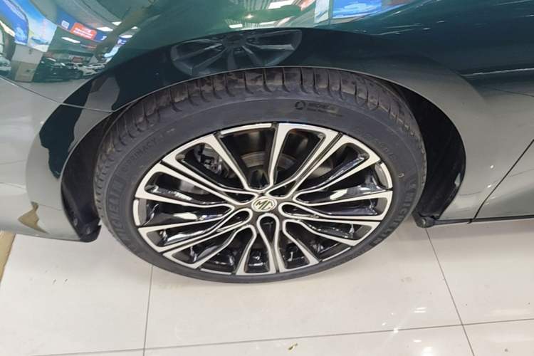 Used MG 7 2023 2.0T Automatic Hunter Luxury Edition Left Front Wheel Hub