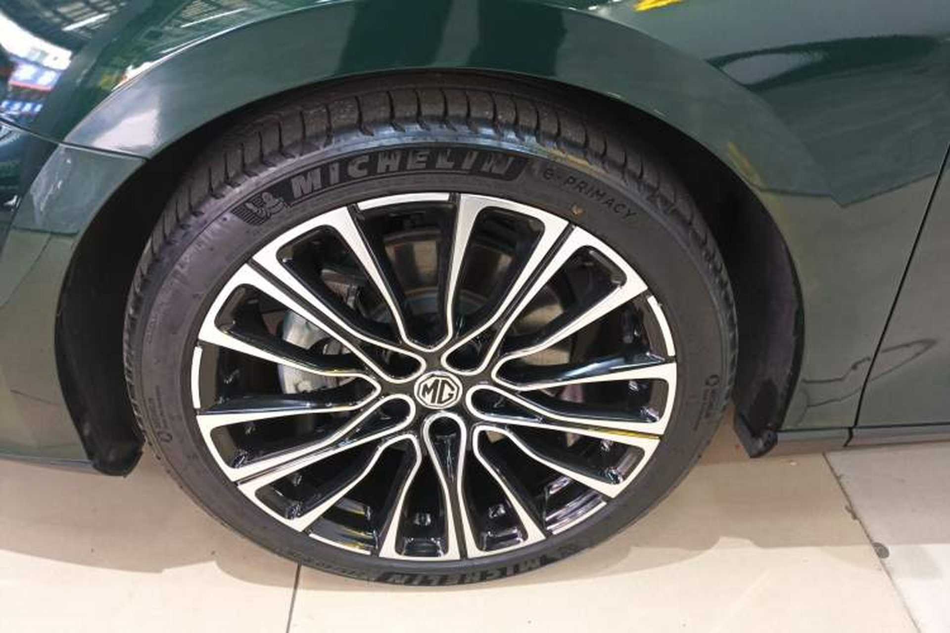 Used MG 7 2023 2.0T Automatic Hunter Luxury Edition Left Front Wheel Hub