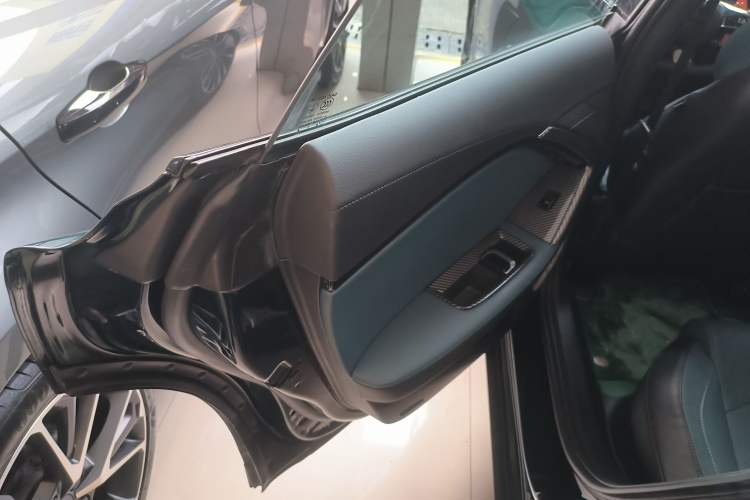 Used MG 7 2023 2.0T Automatic Hunter Luxury Edition Left Rear Door Interior