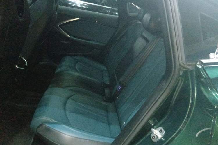 Used MG 7 2023 2.0T Automatic Hunter Luxury Edition Left Rear Seat