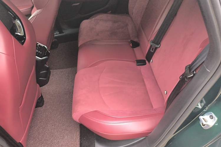 Used MG 7 2023 2.0T Automatic Hunter Luxury Edition Left Rear Seat
