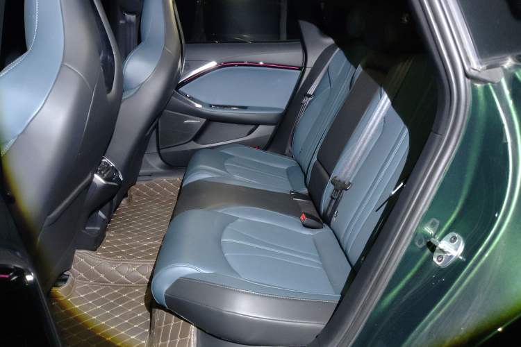 Used MG 7 2023 2.0T Automatic Hunter Luxury Edition Left Rear Seat