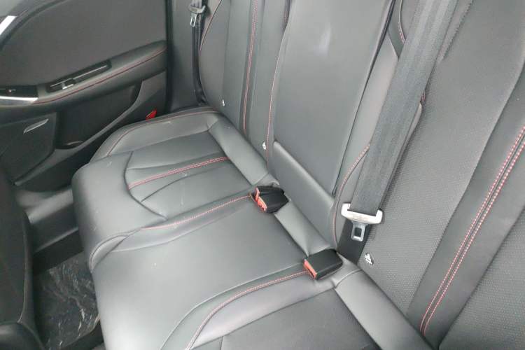 Used MG 7 2023 2.0T Automatic Hunter Luxury Edition Left Rear Seat