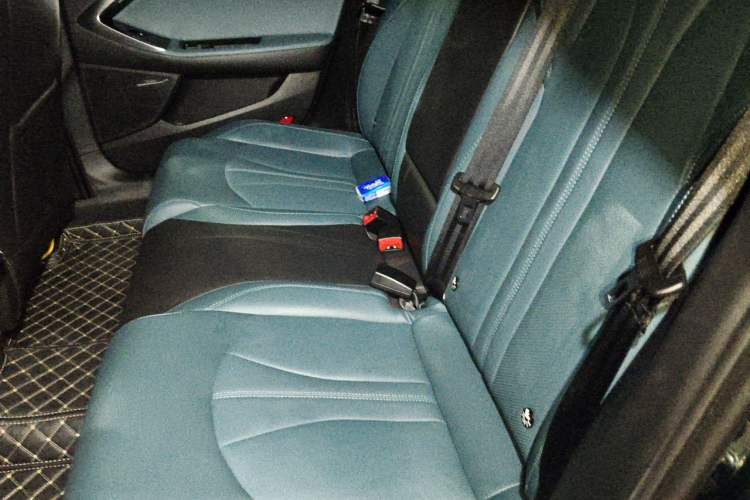 Used MG 7 2023 2.0T Automatic Trophy+ Ignition Glory Edition Left Rear Seat