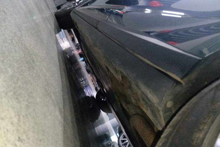 Used MG 7 2023 2.0T Automatic Hunter Luxury Edition Left Side Sill