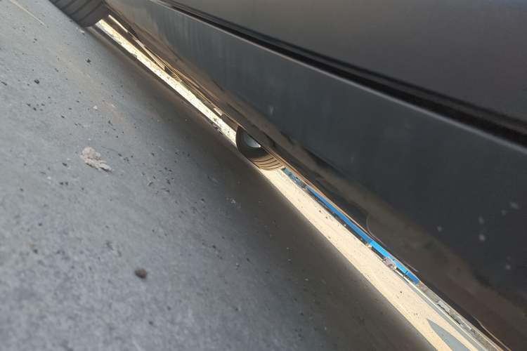 Used MG 7 2023 2.0T Automatic Trophy+ Ignition Glory Edition Left Side Sill