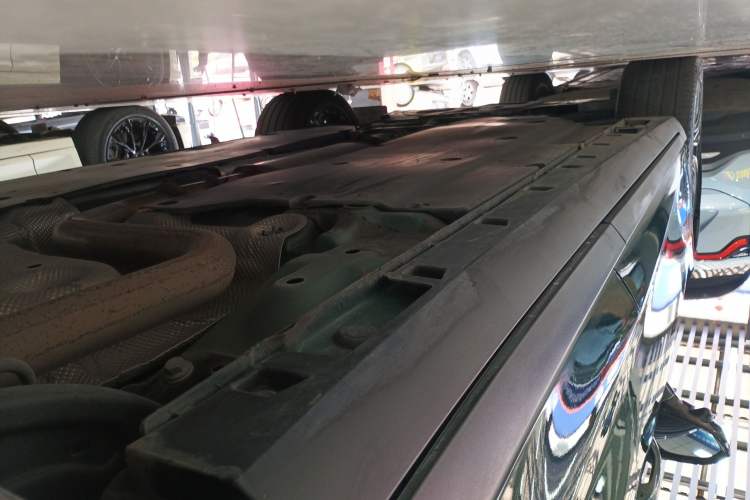 Used MG 7 2023 2.0T Automatic Hunter Luxury Edition Left Side Sill