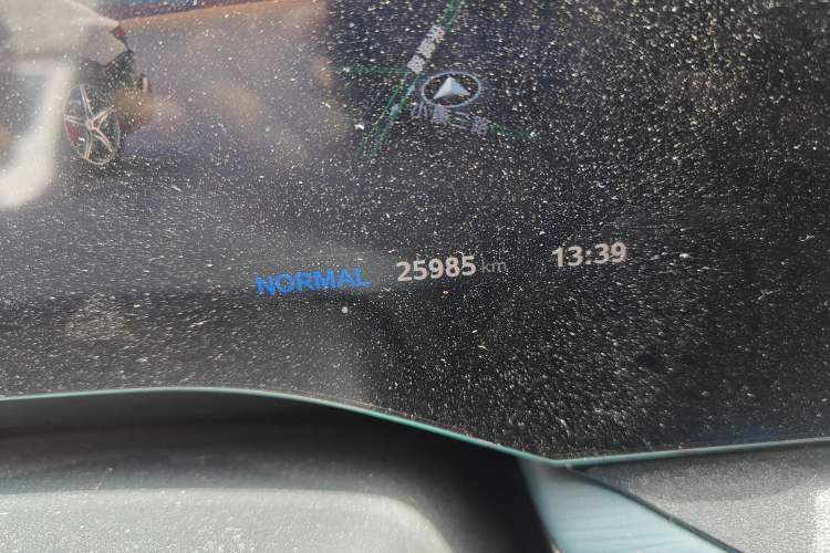 Used MG 7 2023 2.0T Automatic Hunter Luxury Edition Odometer Close Up