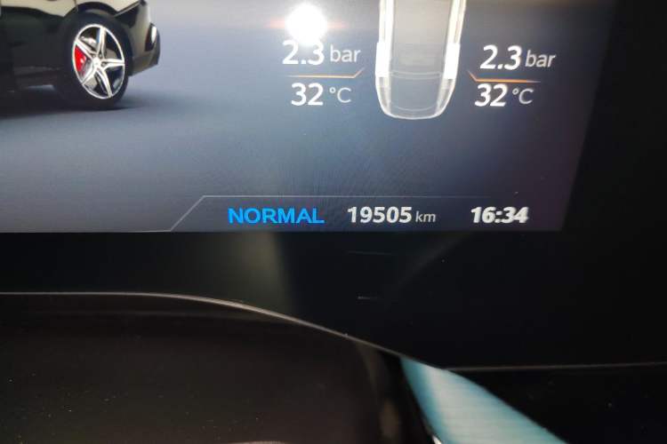 Used MG 7 2023 2.0T Automatic Trophy+ Ignition Glory Edition Odometer Close Up