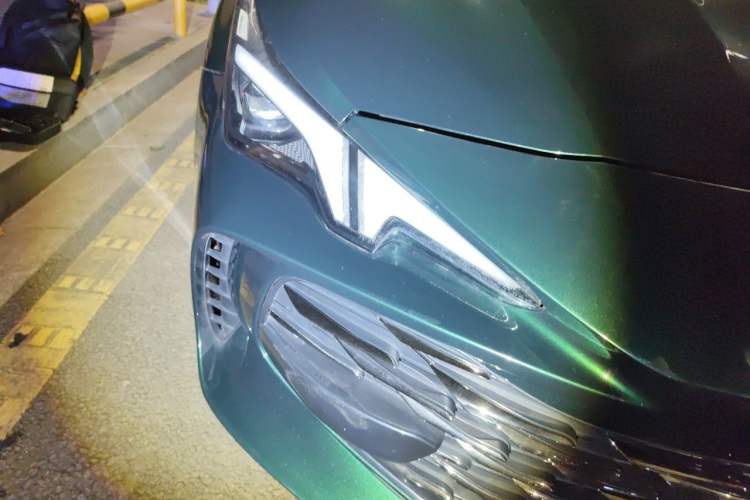 Used MG 7 2023 2.0T Automatic Trophy+ Ignition Glory Edition Right Front Headlight