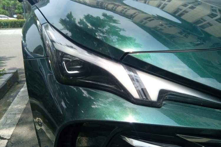 Used MG 7 2023 2.0T Automatic Hunter Luxury Edition Right Front Headlight