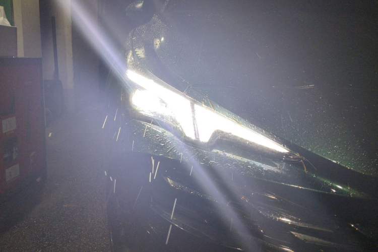 Used MG 7 2023 2.0T Automatic Trophy+ Ignition Glory Edition Right Front Headlight
