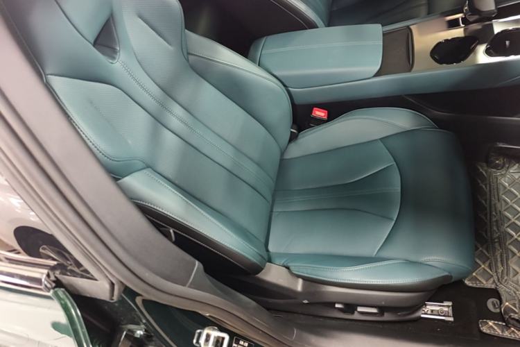 Used MG 7 2023 2.0T Automatic Hunter Luxury Edition Right Front Seat