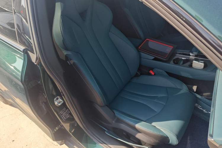 Used MG 7 2023 2.0T Automatic Trophy+ Ignition Glory Edition Right Front Seat