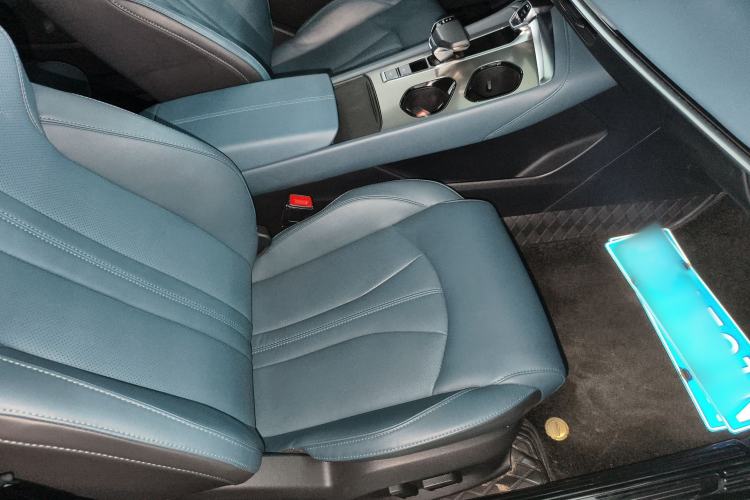 Used MG 7 2023 2.0T Automatic Hunter Luxury Edition Right Front Seat