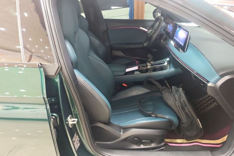 Used MG 7 2023 2.0T Automatic Hunter Luxury Edition Right Front Seat