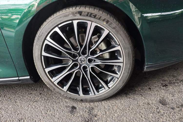 Used MG 7 2023 2.0T Automatic Hunter Luxury Edition Right Front Wheel Hub