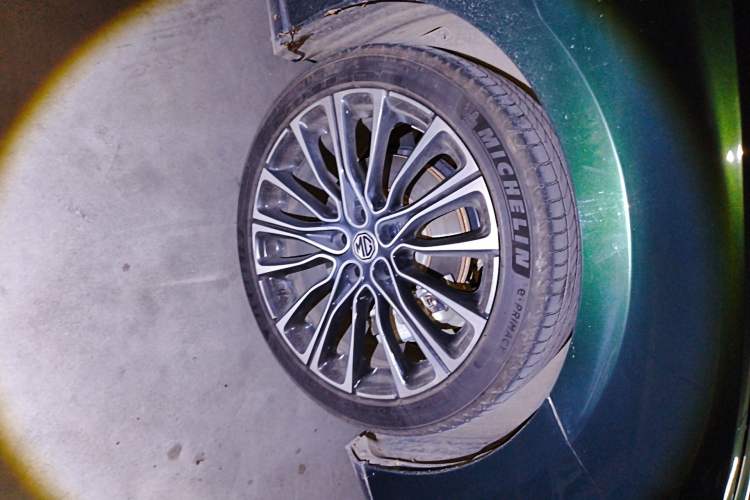 Used MG 7 2023 2.0T Automatic Hunter Luxury Edition Right Front Wheel Hub