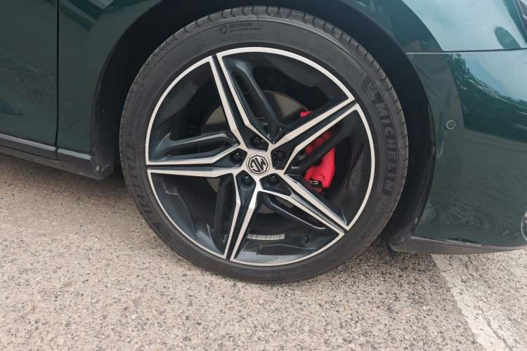 Used MG 7 2023 2.0T Automatic Trophy+ Ignition Glory Edition Right Front Wheel Hub