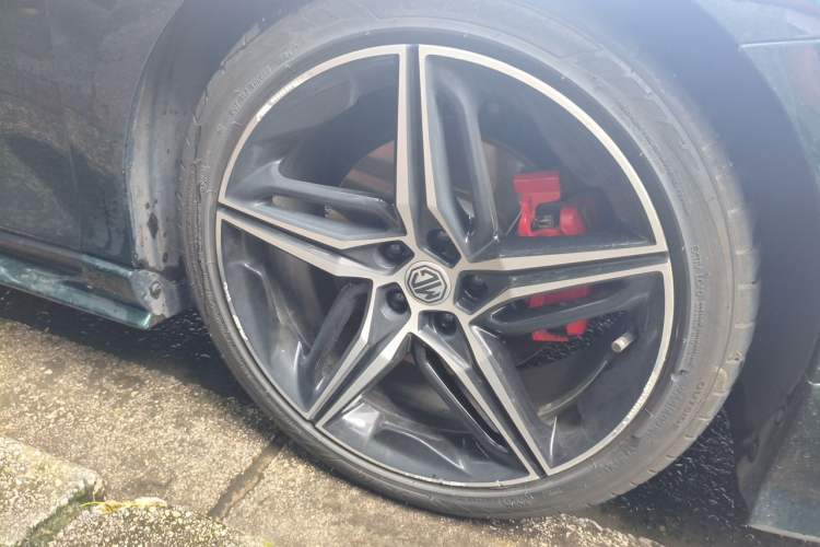 Used MG 7 2023 2.0T Automatic Trophy+ Ignition Glory Edition Right Front Wheel Hub