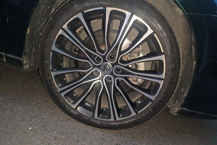 Used MG 7 2023 2.0T Automatic Hunter Luxury Edition Right Front Wheel Hub