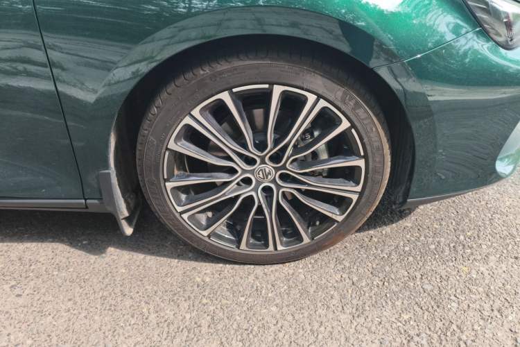 Used MG 7 2023 2.0T Automatic Hunter Luxury Edition Right Front Wheel Hub