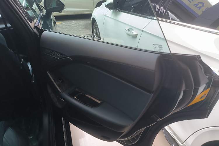 Used MG 7 2023 2.0T Automatic Hunter Luxury Edition Right Rear Door Interior