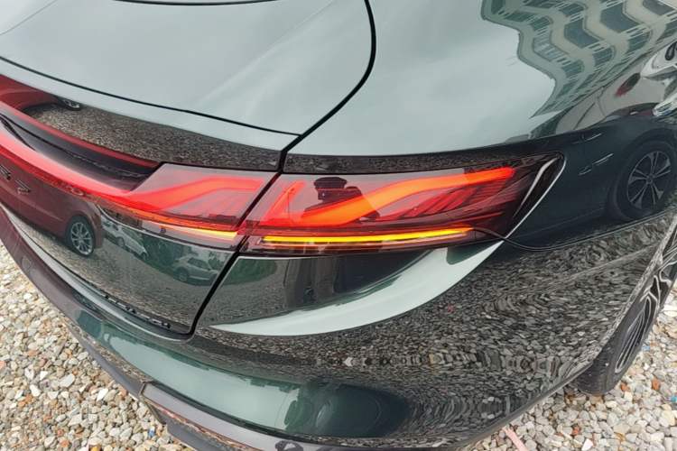 Used MG 7 2023 2.0T Automatic Hunter Luxury Edition Right Rear Taillight