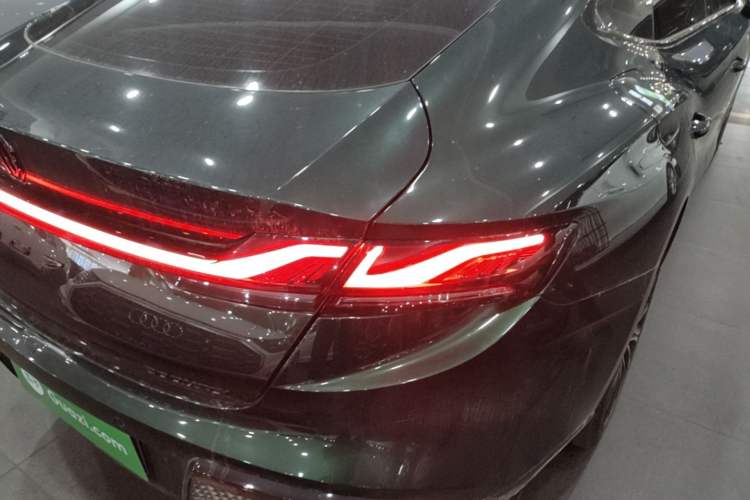 Used MG 7 2023 1.5T DCT Elegant & Graceful Edition Right Rear Taillight