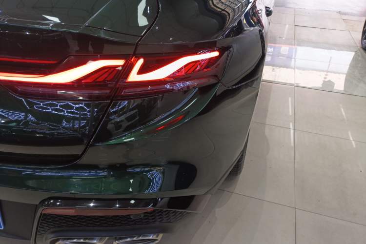 Used MG 7 2023 2.0T Automatic Hunter Luxury Edition Right Rear Taillight