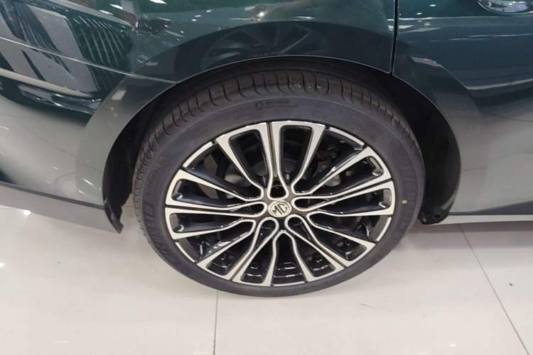 Used MG 7 2023 2.0T Automatic Hunter Luxury Edition Right Rear Wheel Hub