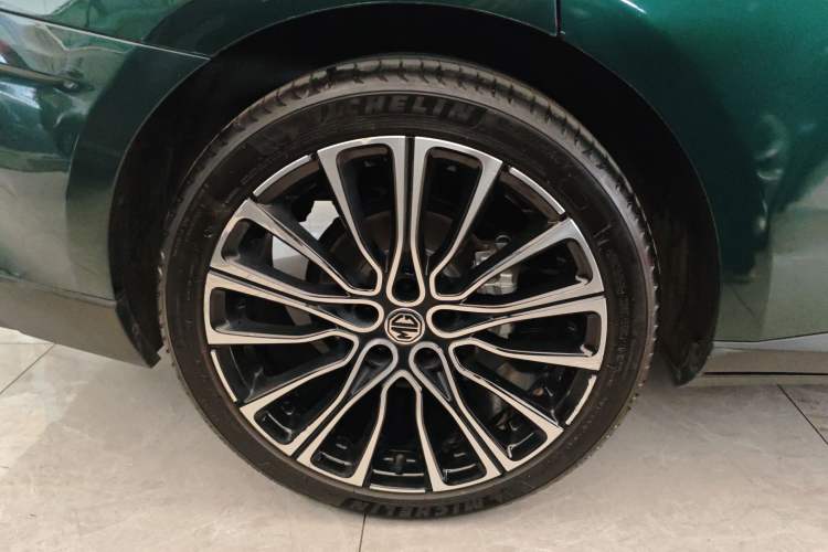 Used MG 7 2023 1.5T DCT Elegant & Graceful Edition Right Rear Wheel Hub