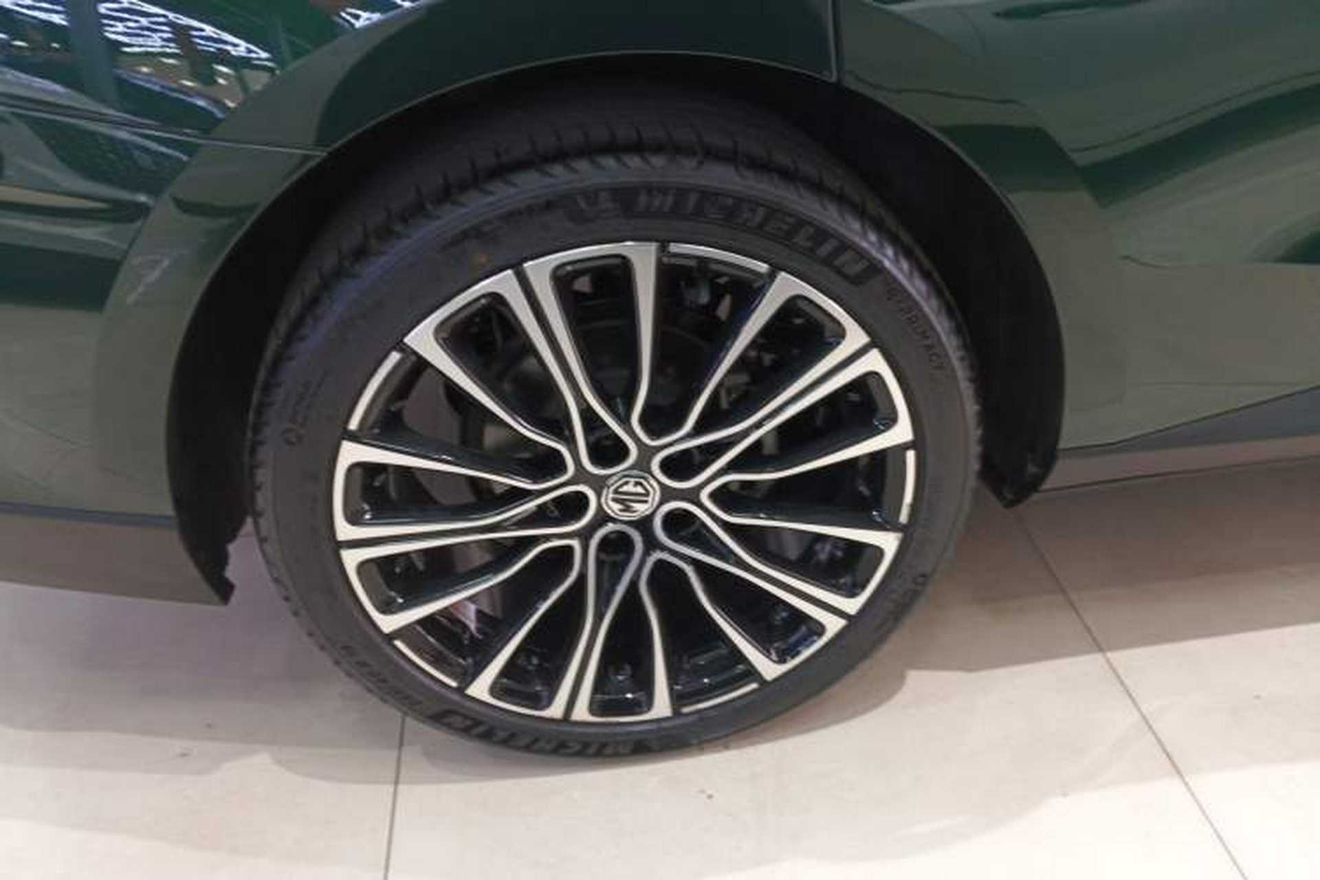 Used MG 7 2023 2.0T Automatic Hunter Luxury Edition Right Rear Wheel Hub