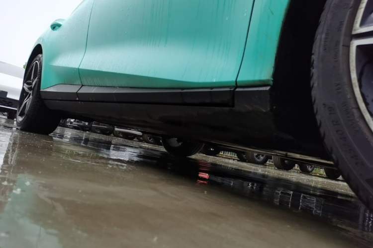 Used MG 7 2023 2.0T Automatic Trophy+ Ignition Glory Edition Right Side Sill