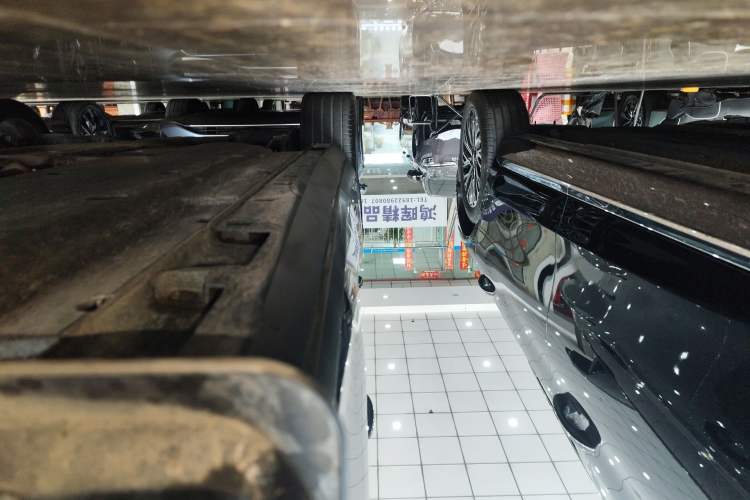 Used MG 7 2023 2.0T Automatic Hunter Luxury Edition Right Side Sill