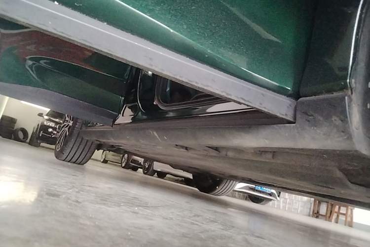 Used MG 7 2023 2.0T Automatic Hunter Luxury Edition Right Side Sill