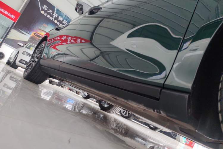Used MG 7 2023 1.5T DCT Elegant & Graceful Edition Right Side Sill