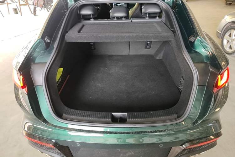 Used MG 7 2023 1.5T DCT Elegant & Graceful Edition Trunk