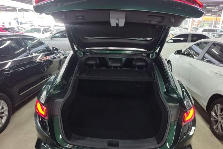 Used MG 7 2023 2.0T Automatic Hunter Luxury Edition Trunk