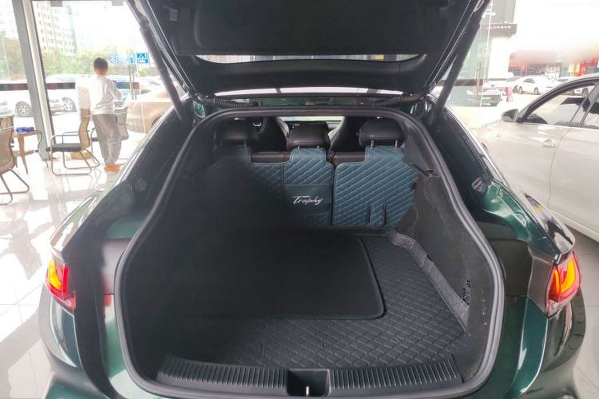 Used MG 7 2023 1.5T DCT Elegant & Graceful Edition Trunk