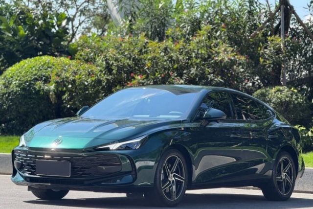 Used MG 7 2023 1.5T DCT Luxurious Supreme Edition