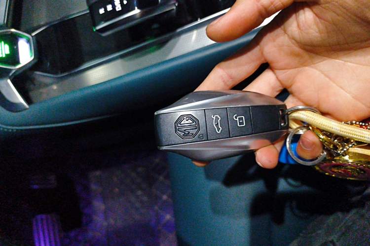 Used MG 7 2023 2.0T Automatic Hunter Luxury Edition Vehicle Key