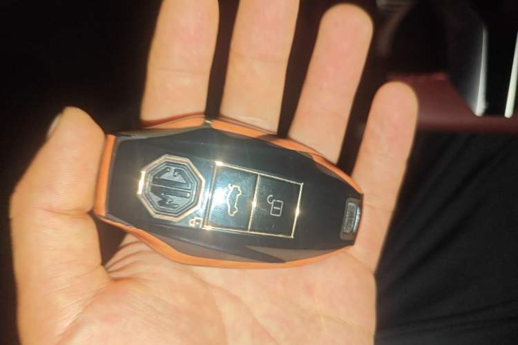 Used MG 7 2023 2.0T Automatic Hunter Luxury Edition Vehicle Key