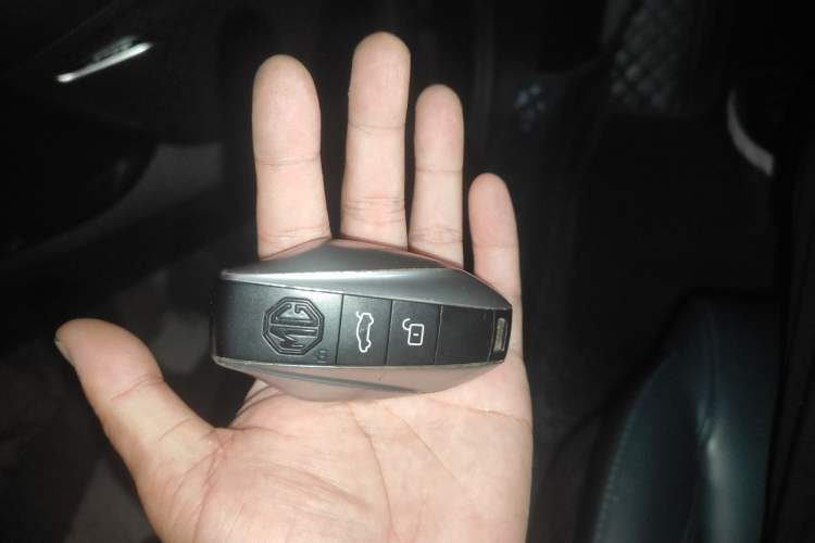 Used MG 7 2023 2.0T Automatic Hunter Luxury Edition Vehicle Key