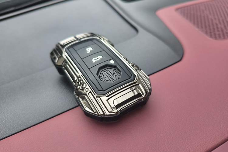 Used MG 7 2023 2.0T Automatic Hunter Luxury Edition Vehicle Key