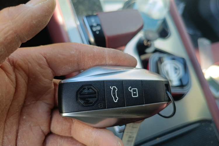 Used MG 7 2023 2.0T Automatic Trophy+ Ignition Glory Edition Vehicle Key