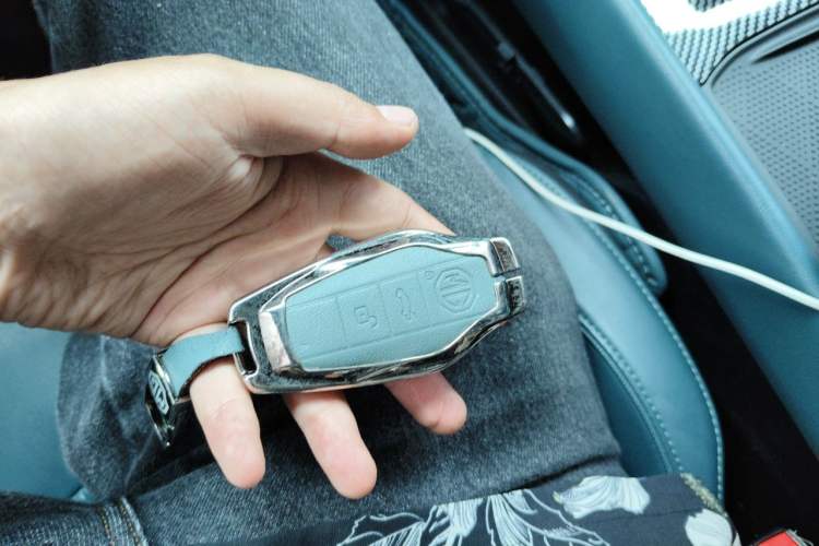 Used MG 7 2023 2.0T Automatic Hunter Luxury Edition Vehicle Key