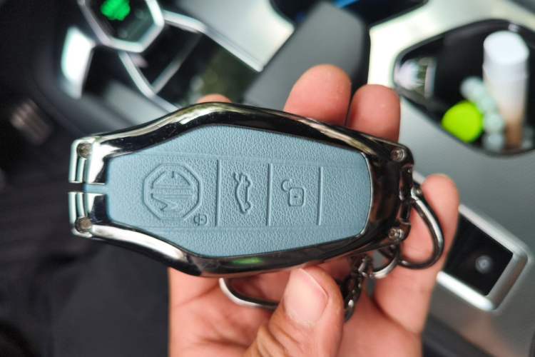 Used MG 7 2023 2.0T Automatic Hunter Luxury Edition Vehicle Key