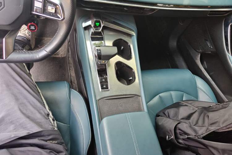 Used MG 7 2023 2.0T Automatic Trophy+ Ignition Glory Edition Gear Lever