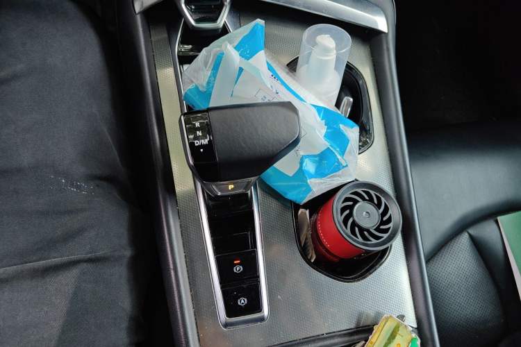 Used MG 7 2023 1.5T DCT Elegant & Graceful Edition Gear Lever